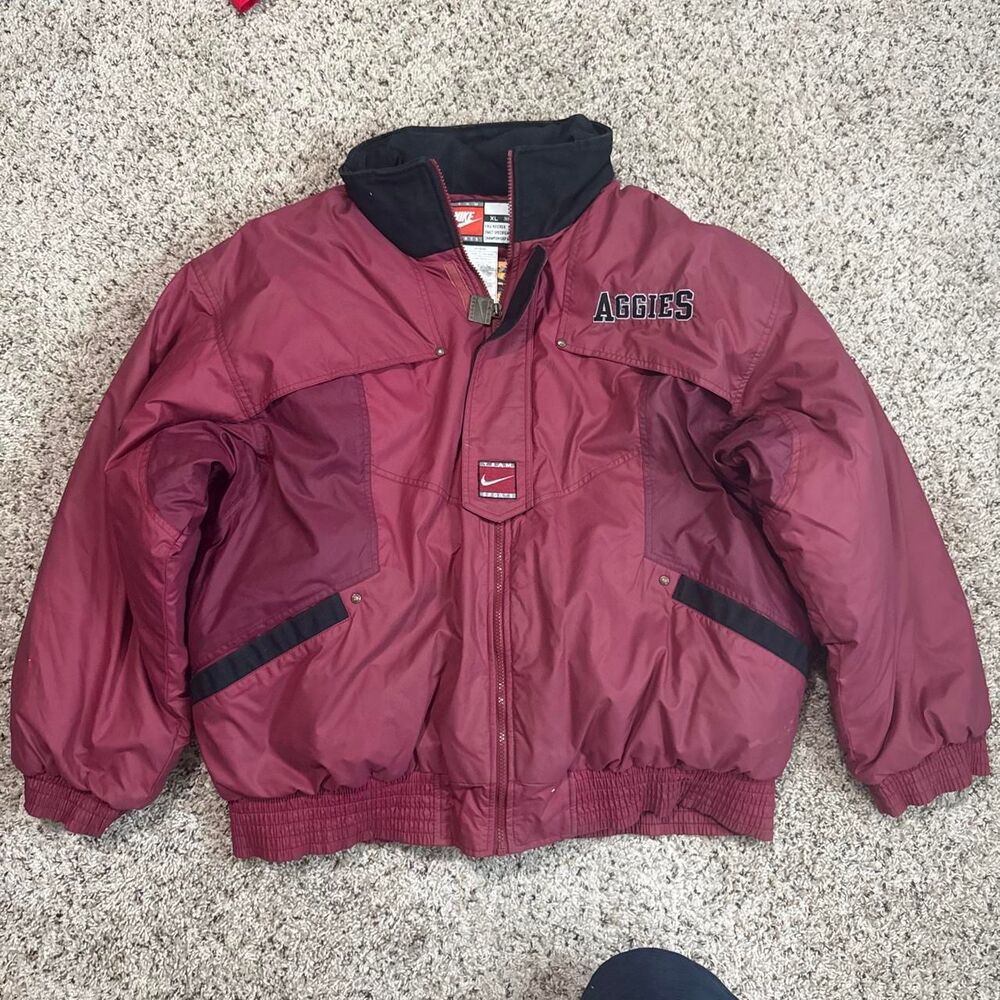 Nike Men's Burgundy and Red Jacket